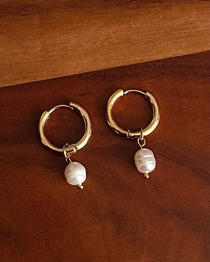 Aros perlas río gold