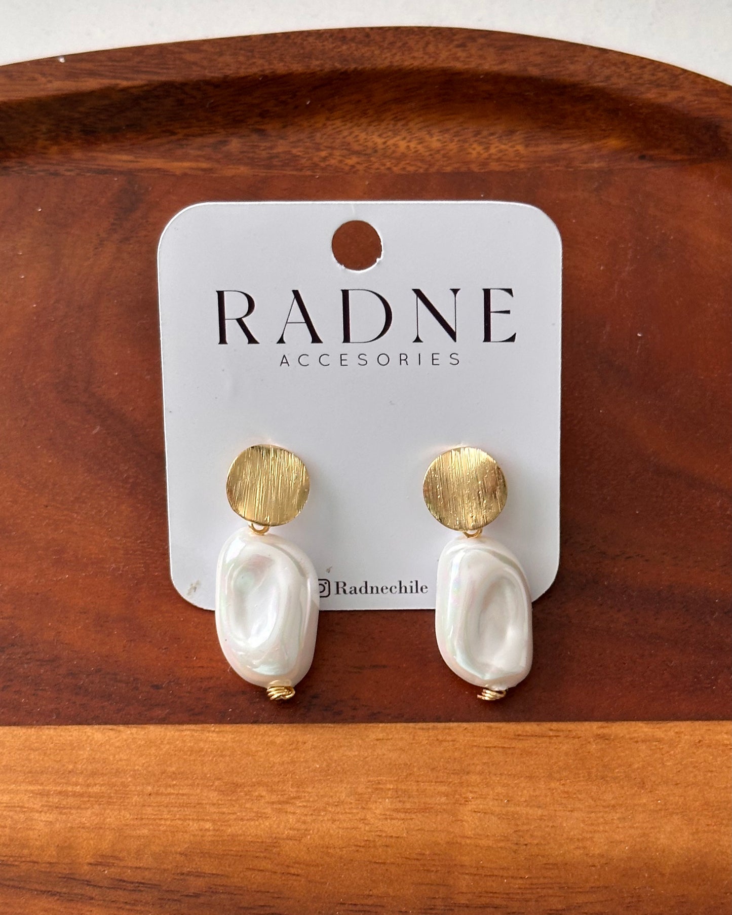 Collar piedra dorada