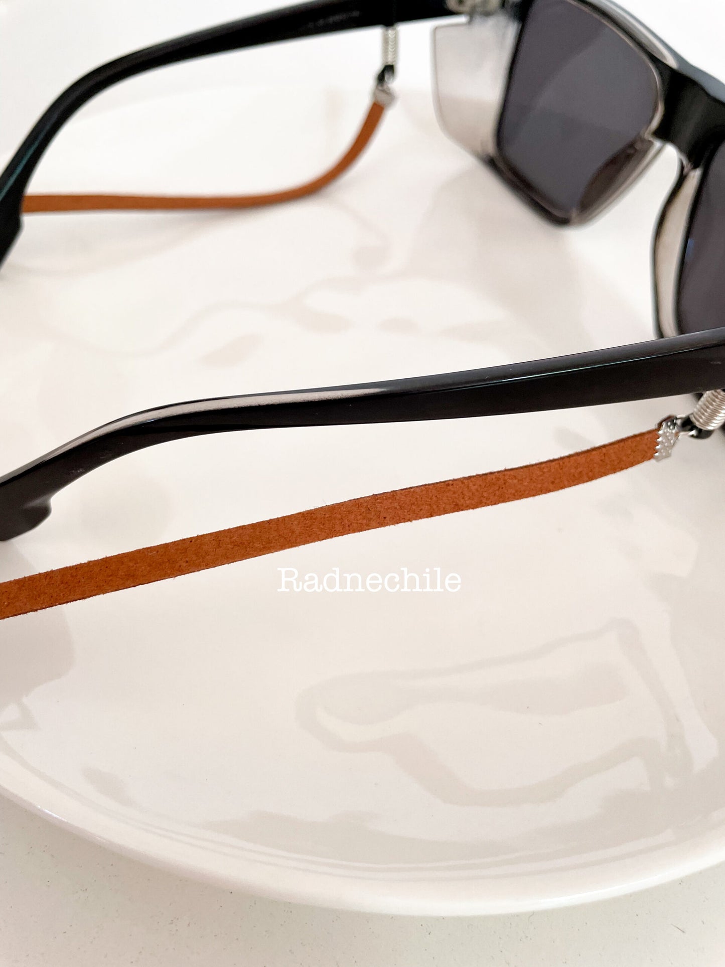 Strap gamuza café