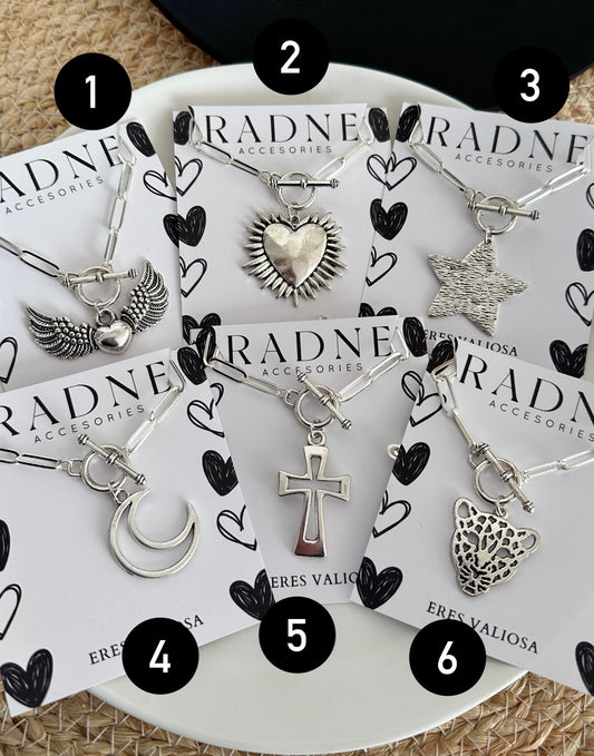 3 collares por $25.900